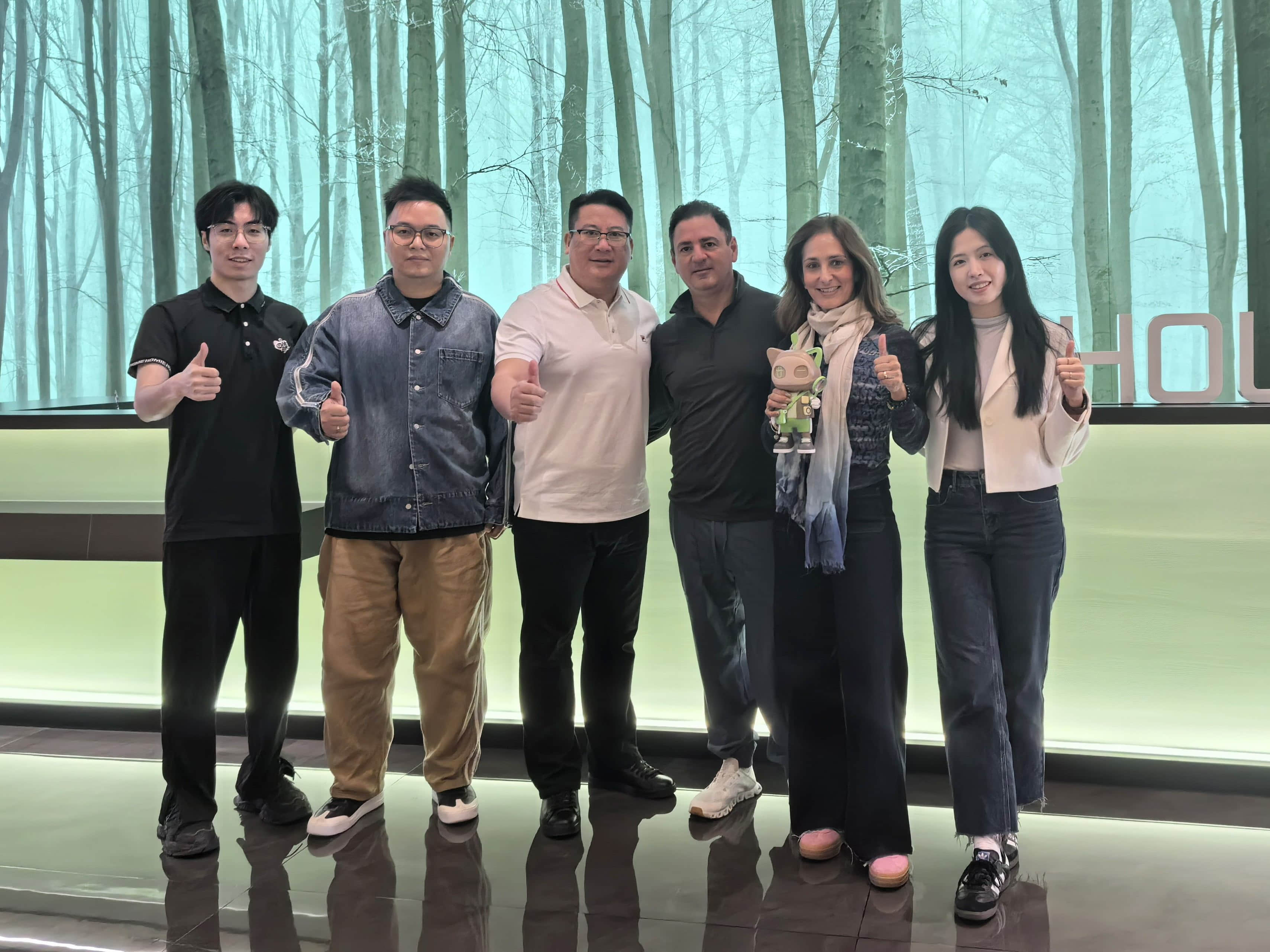 共贏全球市場 | 好萊客攜手巴拿馬Euromarket啟航海外業務新征程