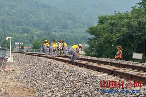 鴨綠江畔的國門鐵道衛士