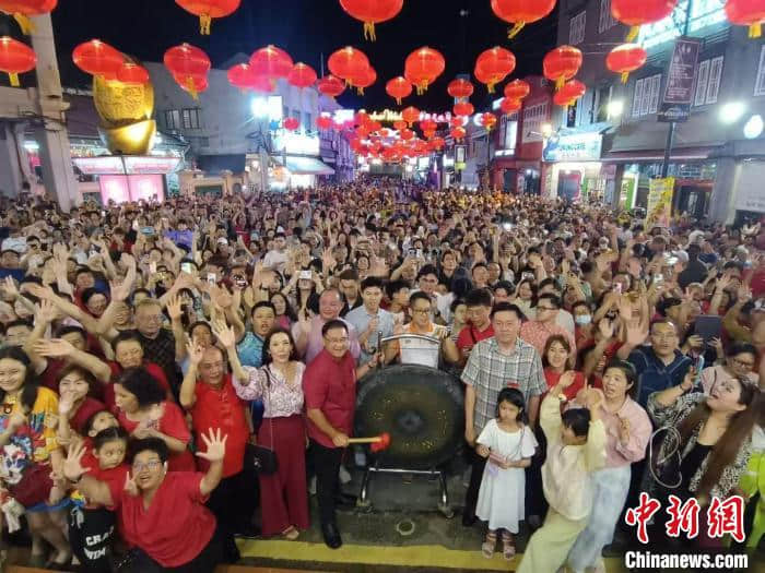 華埠迎新春：與世界歡慶中國年